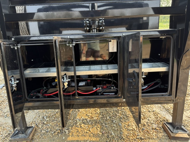 RawMaxx LPX – 16’x 83″ Goose Neck Telescopic Dump Trailer