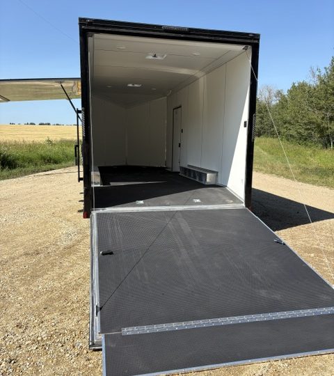 2027 Forest River Cargo King SlingShot 8.5×20 – Aluminum Car Hauler Enclosed