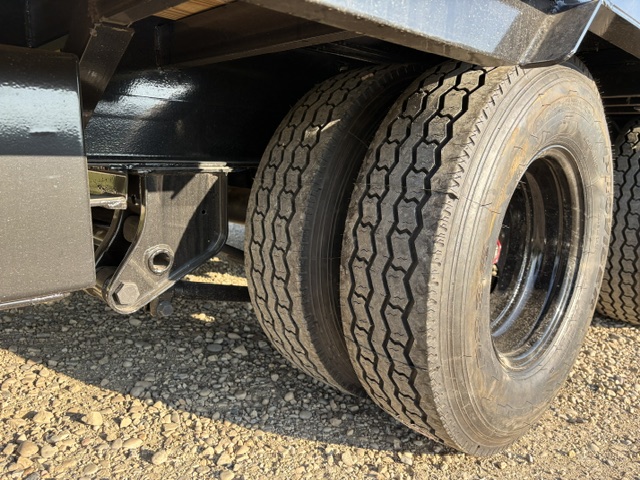 2026 RawMaxx Gooseneck Flatdeck – 30′ Equipment Trailer